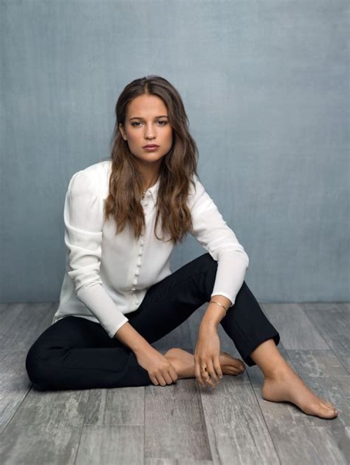 Alicia Vikander photo