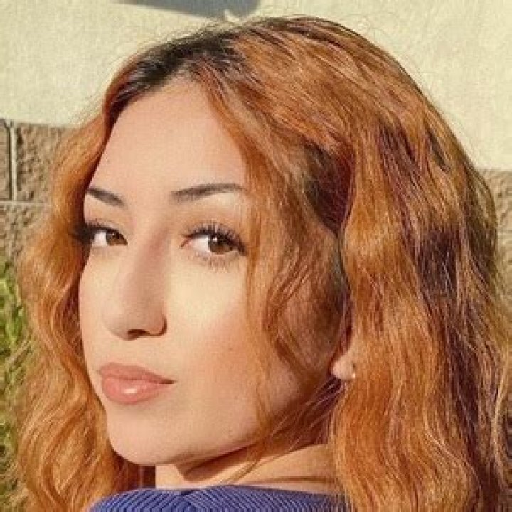 Bbyeileen - Age, Family, Bio