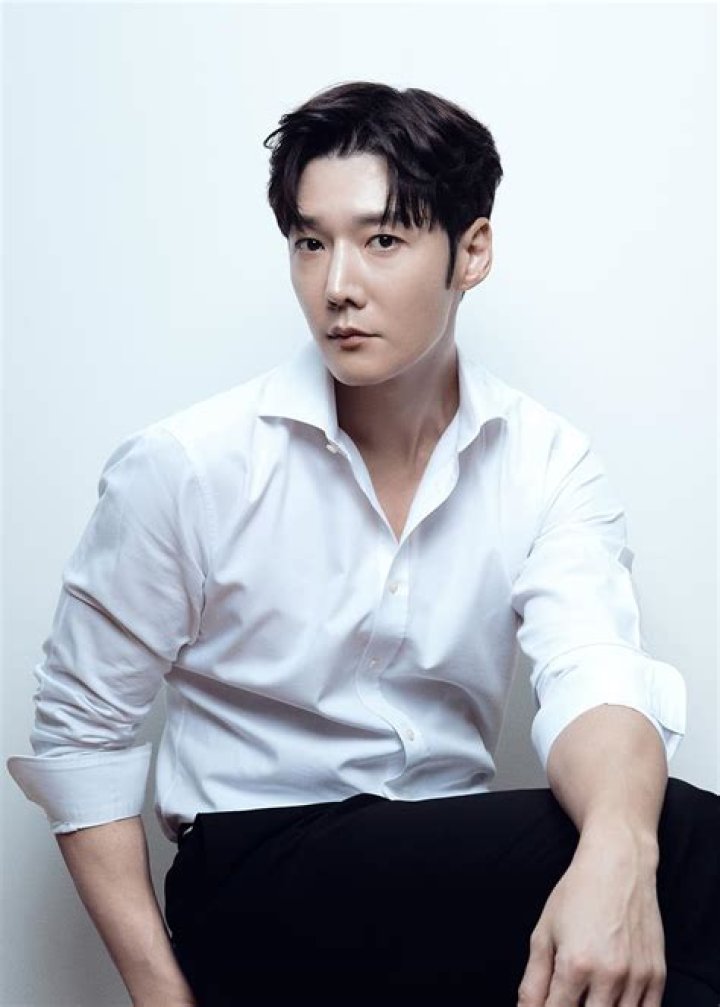 Choi Jin-hyuk Bio (Wiki) 