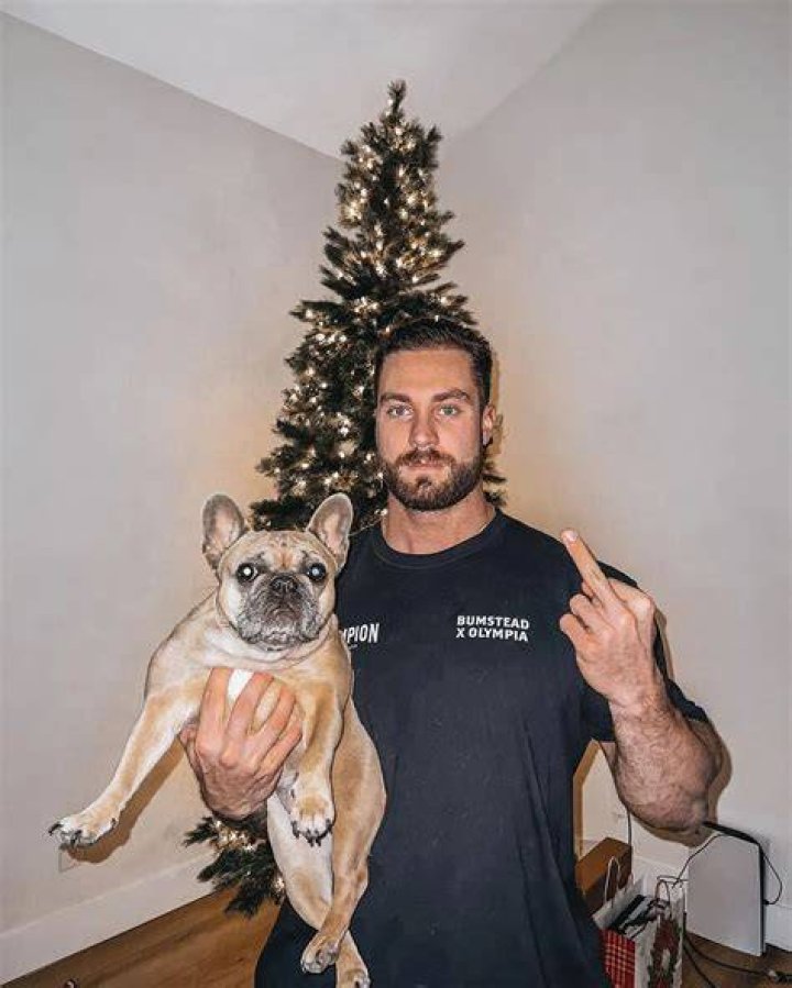 Chris Bumstead Pets