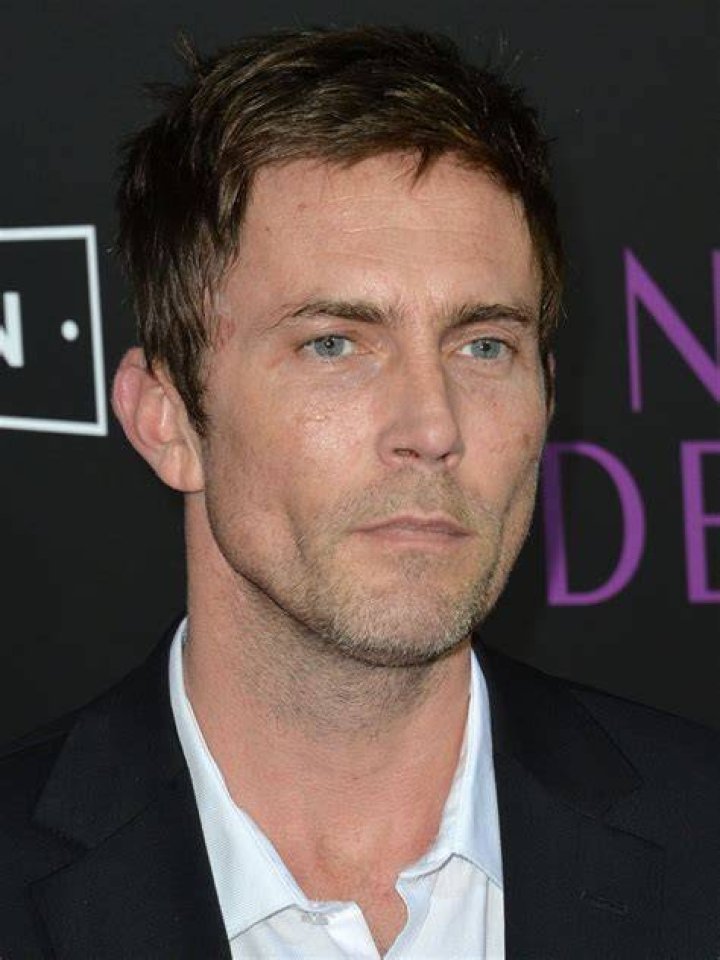 Desmond Harrington has already moved on from past relationship or is still stuck on it