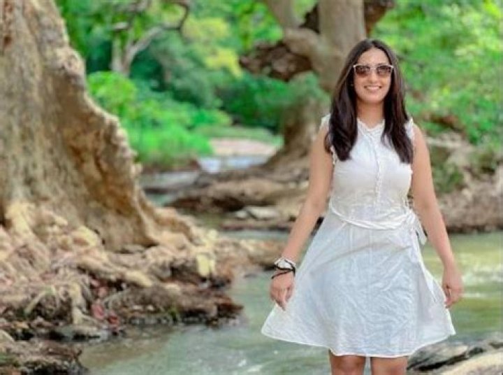 Dinithi Walgamage Wikipedia And Age