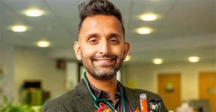 Dr Amir Khan Age