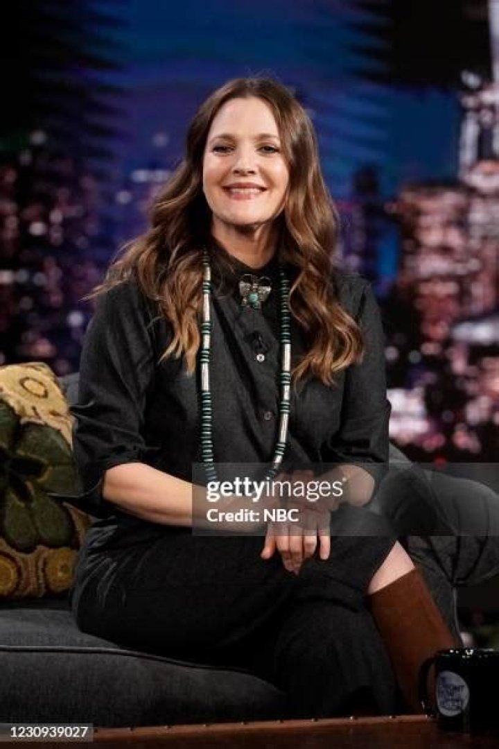 Drew Barrymore's bearded dragon and cat