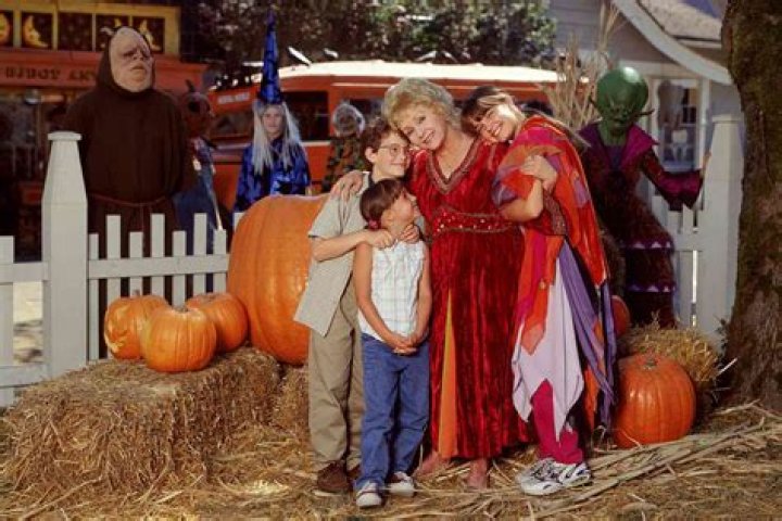 Halloweentown - Cast, Ages, Trivia