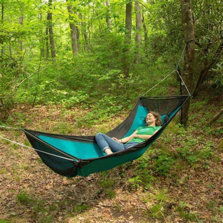How high do you hang a hammock?