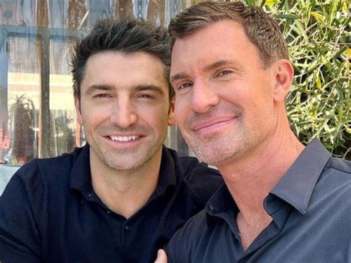Jeff Lewis & his partner sued for making misogynistic comments about their surrogate
