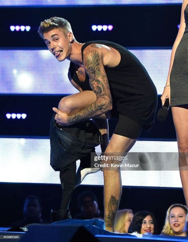 Justin Bieber at Three Lions Entertainment Presents Fashion Rocks 2014 -