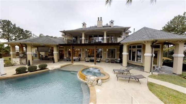 LA mansion