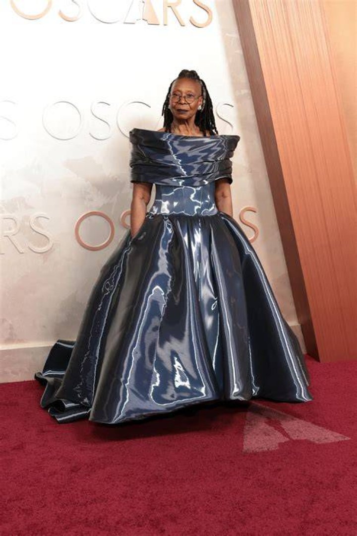 oscars arrivals 6 220209 oscars arrivals 6 220209