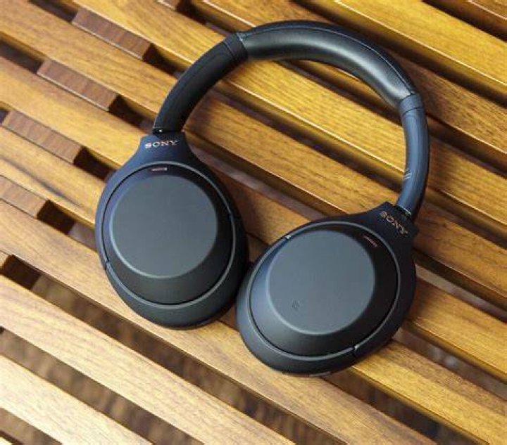 Sony 1000XM4 (Source: SoundGuys)