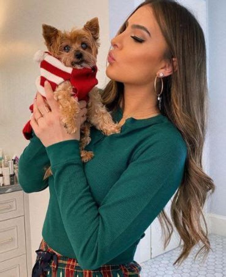 Sophia Umansky with her pet kholo 