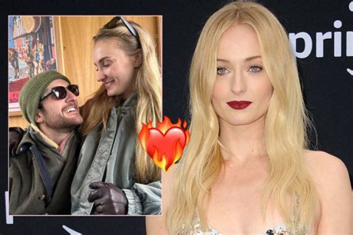 Sophie Turner packed on PDA with Peregrine Pearson months after divorce from Joe Jonas Sophie Turner packed on PDA with Peregrine Pearson months after divorce from Joe Jonas