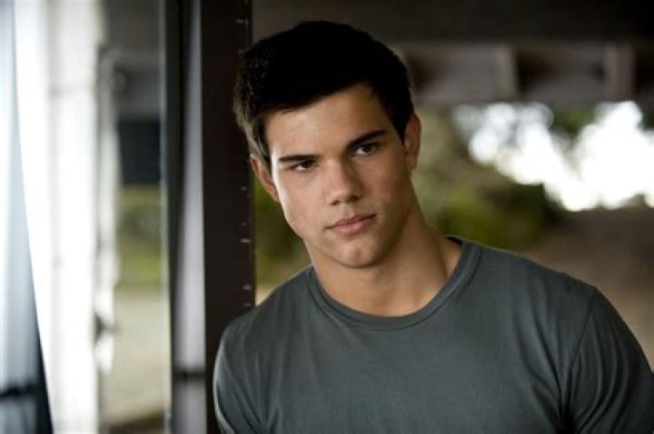 Taylor Lautner's pet Roxy