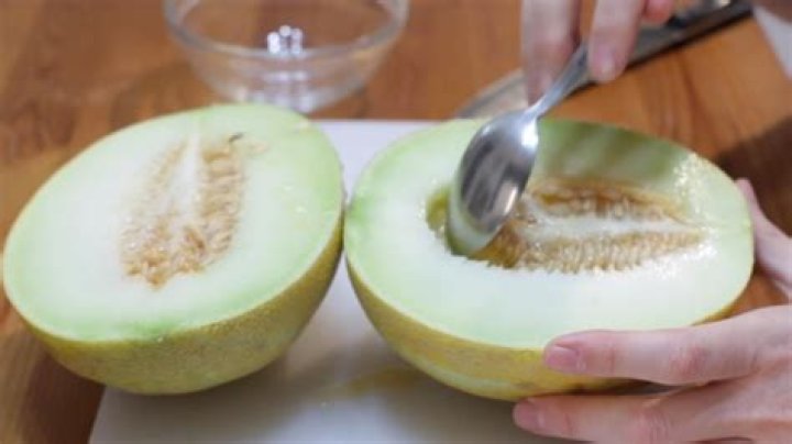 What does a lemon drop melon taste like?